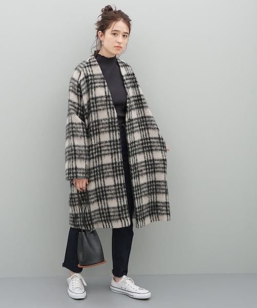 ADAM ET ROPE'（アダムエロペ）の「モヘヤシャギーノーカラーコート