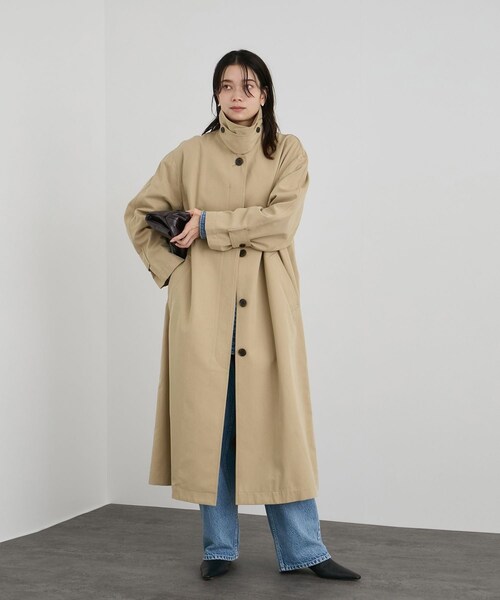 ADAM ET ROPE'（アダムエロペ）の「【WEB限定】エフォートレスステンカラーコート（トレンチコート・レディース・チャコール/ベージュ・F）」の6枚目の写真