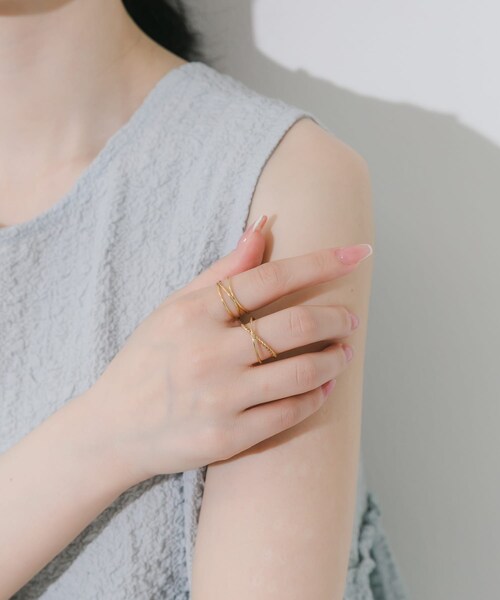 SMELLY（スメリー）の「ステンレスナロー2セットリング（リング・レディース・GLD・-）」の4枚目の写真