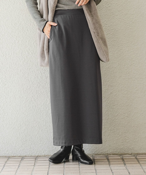 ITEMS URBANRESEARCH(アイテムズ アーバンリサーチ)の「裏起毛ポンチスカート(スカート・レディース・BLK/BRN/CHA・FREE)」の2枚目の写真