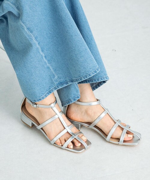 URBAN RESEARCH Sonny Label（アーバンリサーチサニーレーベル）の「ナローストラップサンダル（サンダル・レディース・ブラウン/ブラック/シルバー・S/M/L）」の3枚目の写真
