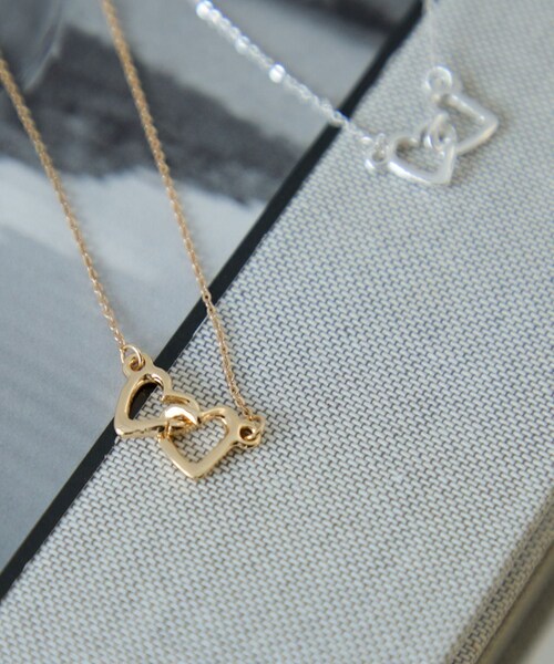 VIS(ビス)の「ダブルハートネックレス(ネックレス・レディース・ゴールド/シルバー・F)」の4枚目の写真