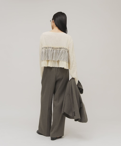 KBF（ケイビーエフ）の「フリルレイヤードブラウス（シャツ/ブラウス・レディース・IVORY/NAVY×IVO/BLACK・One）」の10枚目の写真