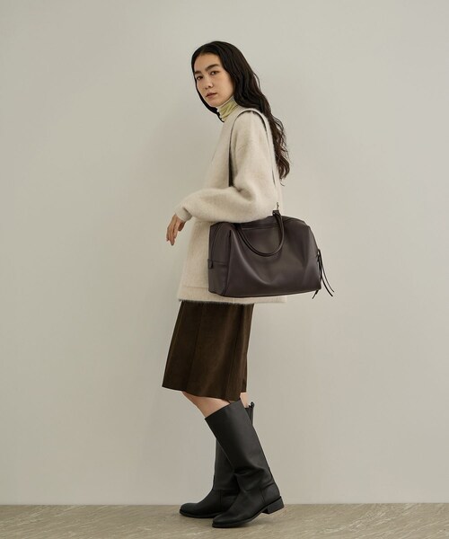 ADAM ET ROPE'(アダムエロペ)の「【WEB限定】スプリットレザーワンハンドルボストンバッグ / A4対応(ボストンバッグ・レディース・ブラック/ダークブラウン・F)」の19枚目の写真