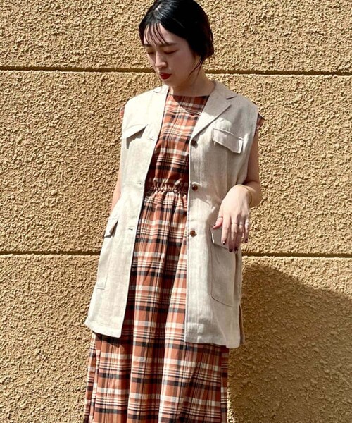 ITEMS URBANRESEARCH（アイテムズ アーバンリサーチ）の「ミリタリーベスト（ベスト・レディース・GRN/BEG/BLK・FREE）」の2枚目の写真