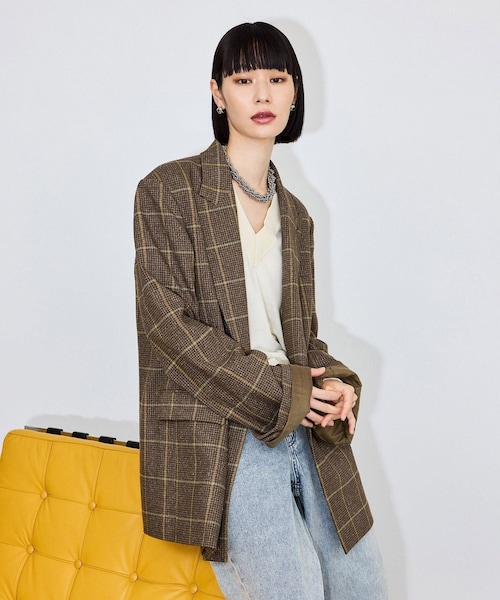 ADAM ET ROPE'(アダムエロペ)の「ダブルブレストチェックジャケット(テーラードジャケット・レディース・ブラック系/ブラウン・36/38)」の3枚目の写真