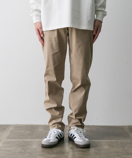 URBAN RESEARCH DOORS(アーバンリサーチドアーズ)の「NEW BALANCE ツイルテーパードトラウザー(ミドル)(その他パンツ・メンズ・SOT/BK/GT/NNY・S/M/L/XL)」の16枚目の写真