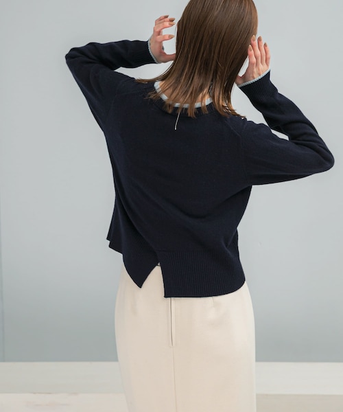 URBAN RESEARCH ROSSO（アーバンリサーチロッソ）の「カシミヤ混バイカラーコンパクトニット（ニット/セーター・レディース・OFF×ORG/GRAY×OFF/RED×OFF/NAVY×SAX・Free）」の3枚目の写真