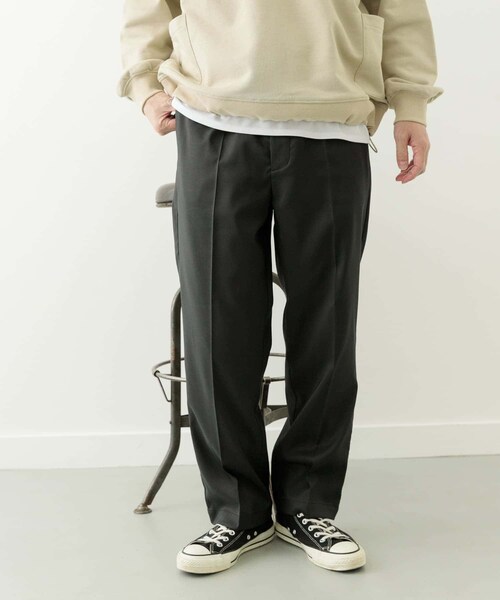 ITEMS URBANRESEARCH(アイテムズ アーバンリサーチ)の「1-tuckストレッチイージーパンツ(その他パンツ・メンズ・GRY/BEG/BRN/BLK・M/L)」の11枚目の写真