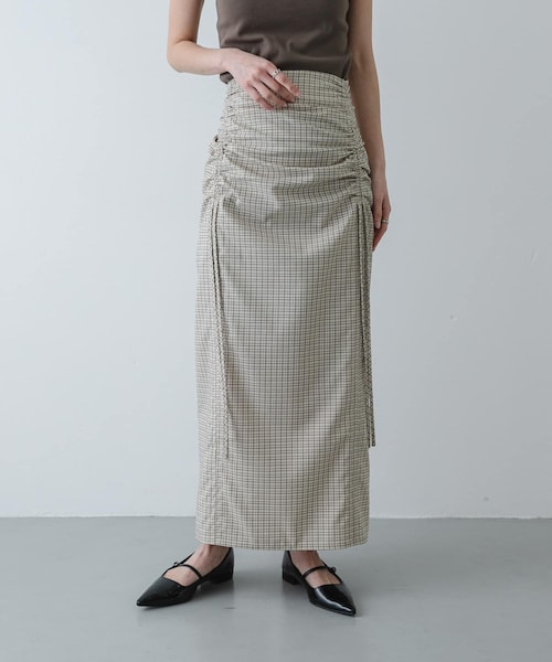 SENSE OF PLACE by URBAN RESEARCH(センスオブプレイスバイアーバンリサーチ)の「シャーリングスカート(スカート・レディース・IVO×BLK/BLACK/MTD×ORG・S/M)」の1枚目の写真