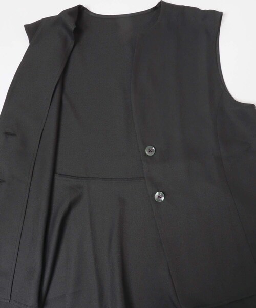 ITEMS URBANRESEARCH（アイテムズ アーバンリサーチ）の「『イージーケア』フレアトップス×パンツセット（セットアップ・レディース・BLK/L.BEG・FREE）」の12枚目の写真