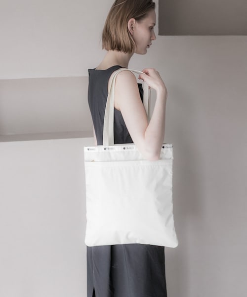 URBAN RESEARCH（アーバンリサーチ）の「『別注』LeSportsac×URBAN RESEARCH　LARGE EMERALD TOTE（トートバッグ・レディース・BLACK/B BEIGE・-）」の11枚目の写真