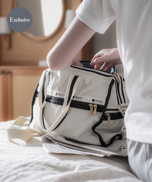 URBAN RESEARCH(アーバンリサーチ)の「『別注』LeSportsac×URBAN RESEARCH DELUXE MED WEEKENDER(ショルダーバッグ・レディース・BLACK/B BEIGE・-)」の2枚目の写真