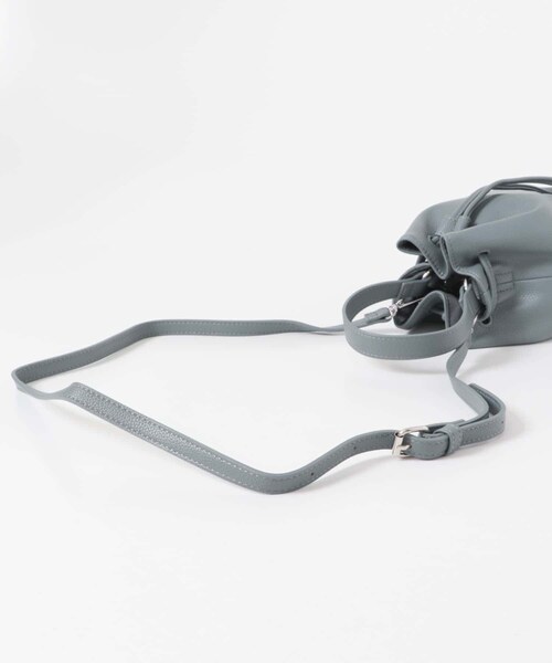 URBAN RESEARCH DOORS（アーバンリサーチドアーズ）の「2WAYシボ巾着ショルダーバッグ（ショルダーバッグ・レディース・BLACK/BLUE・one）」の13枚目の写真