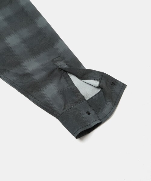 URBAN RESEARCH（アーバンリサーチ）の「CITY COUNTRY CITY　TASLAN NYLON CHECK SHIRT（シャツ/ブラウス・メンズ・BLACK/RED・L/XL）」の6枚目の写真