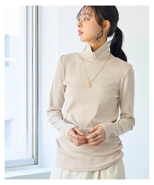 nissen（ニッセン）の「綿１００％フライス素材タートルネック長袖Ｔシャツ（UVカット）＜大きいサイズ有＞（Tシャツ/カットソー・レディース・黒/オフホワイト/グレージュ/杢チャコールグレー/ネイビー/ライムグリーン/トープ/ディープグリーン/パープル・L/LL/3L/4L/5L/6L/8L/10L/S/M）」の9枚目の写真