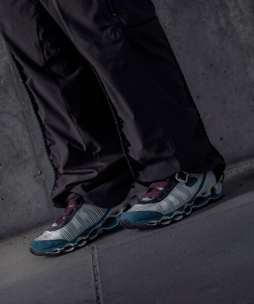 ADAM ET ROPE'(アダムエロペ)の「【MIZUNO(ミズノ)】WAVE PROPHECY STRAP2(スニーカー・レディース・チャコール/ライトグリーン・23/24/25)」の17枚目の写真