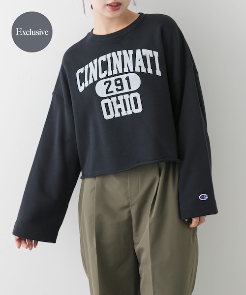 SENSE OF PLACE by URBAN RESEARCH(センスオブプレイスバイアーバンリサーチ)の「『別注』Champion×SENSE OF PLACE カットオフスウェット(スウェット・レディース・YELLOW/OFF WHITE/NAVY・one)」の2枚目の写真