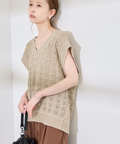 ROPE' PICNIC(ロペピクニック)の「配色ステッチ透かし編みニットベスト(ベスト・レディース・オフホワイト/ベージュ/サックス・38)」の12枚目の写真