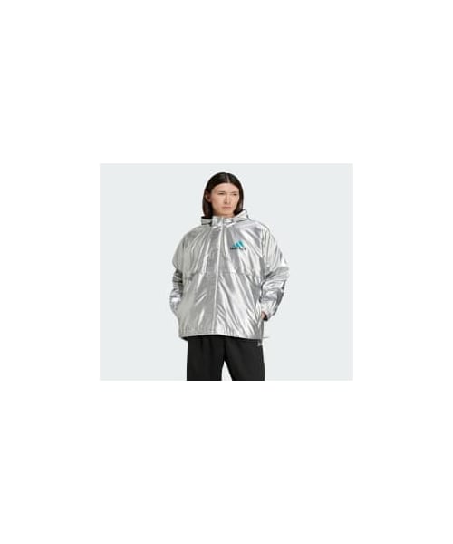 adidas(アディダス)の「エキップメント メタリック ウインドブレーカー(ジャケット/アウター・メンズ・シルバー・XS/S/M/L/XL/2XL/3XL/4XL/5XL/6XL/J/2XS/J/XS/J/S/J/M/J/L/J/XL/J/2XL/J/3XL/J/4XL/J/5XL)」の3枚目の写真