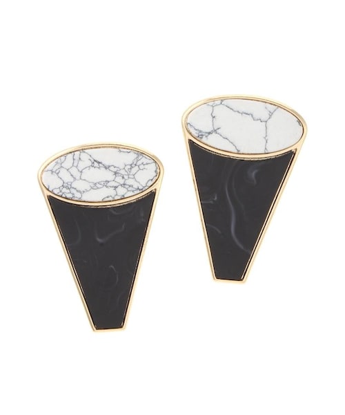 MURUA（ムルーア）の「オーバルシェイプイヤリング（イヤリング・レディース・ベージュ/レッド/ホワイト/マスタード/ブラック・F）」の2枚目の写真