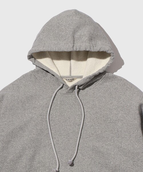 ADAM ET ROPE'(アダムエロペ)の「【AURALEE/オーラリー】SMOOTH SOFT BD SWEAT P/O PARKA(パーカー・メンズ・ブラック/ライトグレー・3/4)」の6枚目の写真