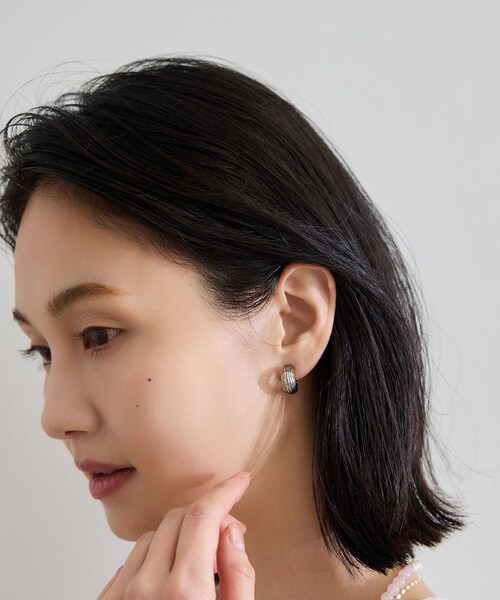 ROPE'（ロペ）の「【WEB限定】【IRIS47(イリス)】gaia petite earring（イヤリング・レディース・ゴールド/シルバー・F）」の3枚目の写真