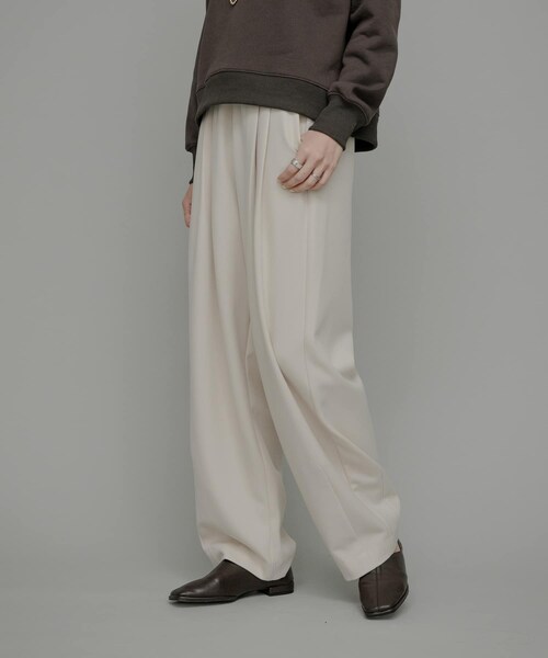 『UR TECH SMOOTHLUXE』イージーワイドコクーンパンツ