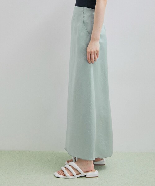 ADAM ET ROPE'（アダムエロペ）の「リキッドサテンスカート（スカート・レディース・ブラック/キナリ/サックス・36/38）」の16枚目の写真