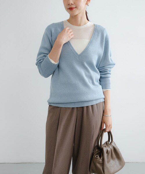 URBAN RESEARCH（アーバンリサーチ）の「new basic　カシミヤコットンVネックチュニックニット（チュニック・レディース・KHAKI/PINK/SAX・FREE）」の4枚目の写真
