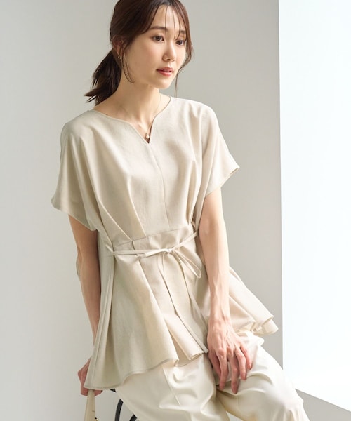 ROPE' PICNIC(ロペピクニック)の「【ベストヒット】ハートネックペプラムブラウス/接触冷感(シャツ/ブラウス・レディース・ベージュ/ネイビー/サックス/ラベンダー/ダークブラウン・F)」の15枚目の写真