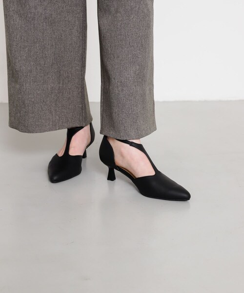 SENSE OF PLACE by URBAN RESEARCH(センスオブプレイスバイアーバンリサーチ)の「Tストラップパンプス(パンプス・レディース・BLACK/IVORY/SILVER・S/M/L)」の22枚目の写真