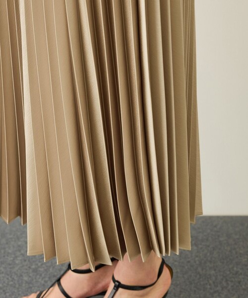 ROPE'(ロペ)の「シャイニープリーツスカート/イージーケア(スカート・レディース・ダークブラウン/ベージュ系・F)」の18枚目の写真