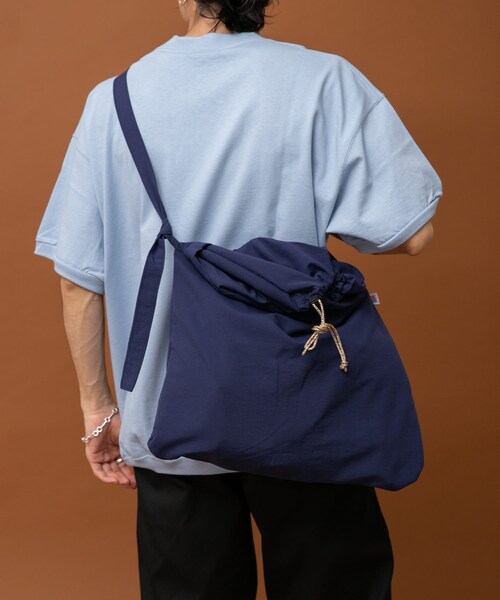 URBAN RESEARCH(アーバンリサーチ)の「RELAX FIT イージーバッグ(その他雑貨・メンズ・WHITE/レンガ/BROWN/L OLIVE/GREEN/NAVY/CHARCOAL/BLACK/PINK/BEIGE/YELLOW・FREE)」の8枚目の写真