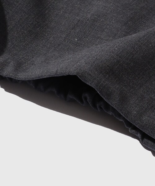 ADAM ET ROPE'(アダムエロペ)の「【AURALEE/オーラリー】BONDED TROPICAL WOOL ZIP BLOUSON(ブルゾン・メンズ・チャコール・3/4)」の12枚目の写真