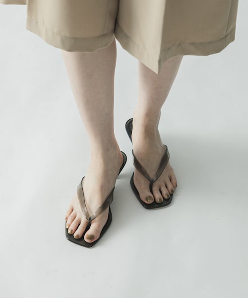 URBAN RESEARCH(アーバンリサーチ)の「mohi クリアヒールサンダル(サンダル・レディース・BLACK/BROWN・36/37/38/39)」の6枚目の写真