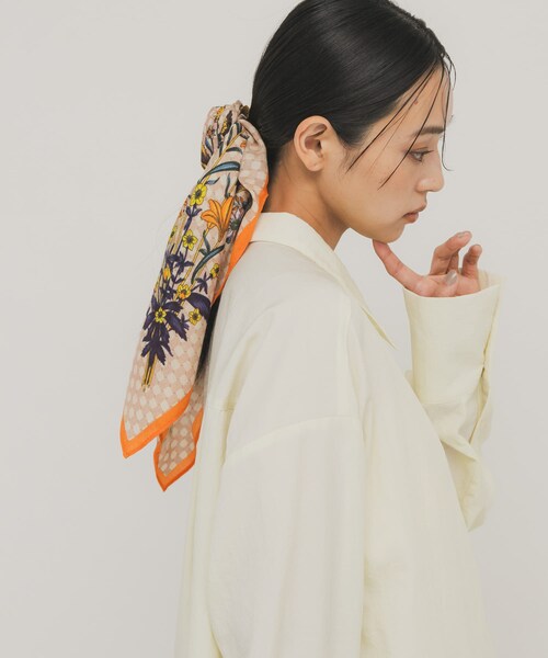 KBF（ケイビーエフ）の「ヴィンテージフラワースカーフ（バンダナ/スカーフ・レディース・RED/ORANGE・One）」の16枚目の写真