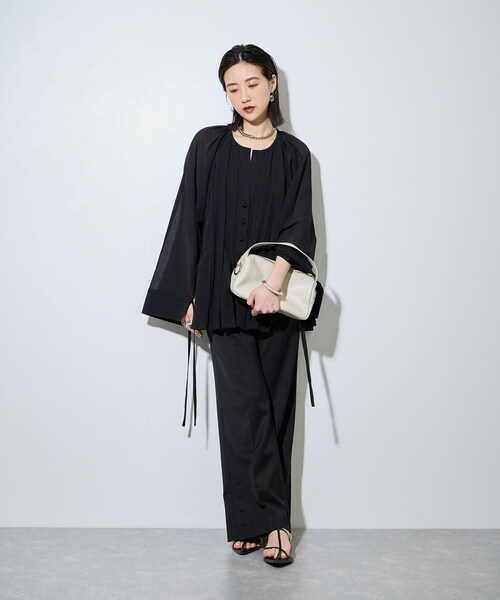 ADAM ET ROPE'(アダムエロペ)の「【サステナブル】サイドベンツスラックス/セットアップ対応(スラックス・レディース・ブラック/ダークブラウン・36/38)」の9枚目の写真
