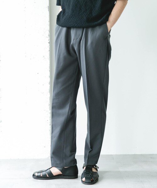 URBAN RESEARCH DOORS（アーバンリサーチドアーズ）の「サマーウールライクテーパードトラウザー（その他パンツ・メンズ・BLACK/CHARCOAL/GREIGE/KHAKI・S/M/L/XL）」の14枚目の写真