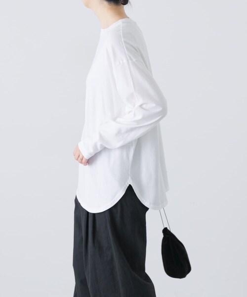 かぐれ（カグレ）の「コットンクルーネックカットソー（Tシャツ/カットソー・レディース・OFF/BLACK/BROWN・Free）」の5枚目の写真