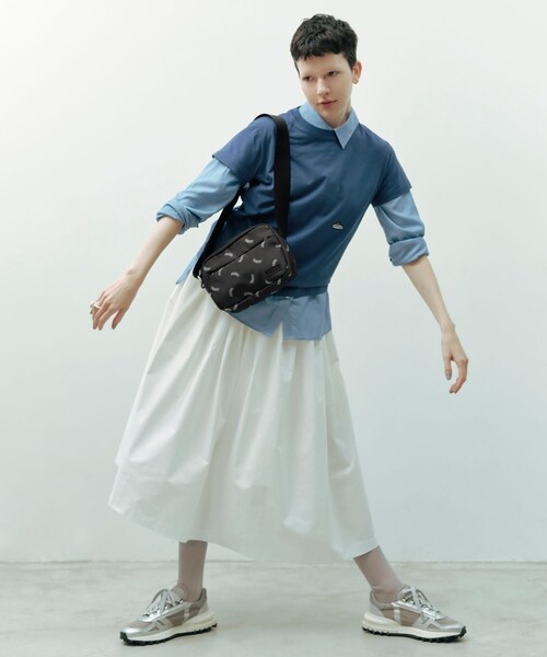 ADAM ET ROPE'(アダムエロペ)の「【GANNI for ADAM ET ROPE'】Re-Tech Logo Print Festival bag(ショルダーバッグ・レディース・ブラック・F)」の5枚目の写真