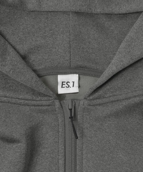 URBAN RESEARCH（アーバンリサーチ）の「ES.1　Power Stretch Hoodie（パーカー・メンズ・gray/black・M/L/XL）」の15枚目の写真