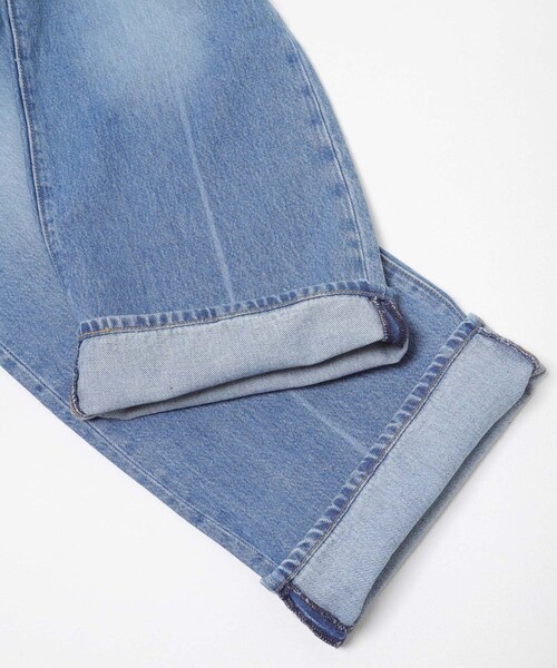 URBAN RESEARCH DOORS(アーバンリサーチドアーズ)の「LEVI’S RIBCAGE WIDE LEG H(デニムパンツ・レディース・ライトブルー・24/25/26/27)」の5枚目の写真