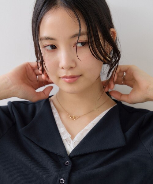 VIS(ビス)の「ドット&無地 レースドッキングレイヤード風リブカットソー(Tシャツ/カットソー・レディース・オフホワイト/ネイビー/サックス・F)」の19枚目の写真