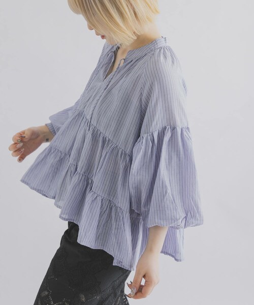 THE GOODLAND MARKET（ザグッドランドマーケット）の「FANAKA　ギャザーフリルブラウス（シャツ/ブラウス・レディース・BLUE/NAVY・Free）」の3枚目の写真