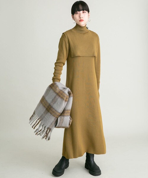 KBF（ケイビーエフ）の「BIGフリンジチェックストール（マフラー・レディース・GRAY×MTD/CAMEL×RED/IVORY×BRN・one）」の21枚目の写真