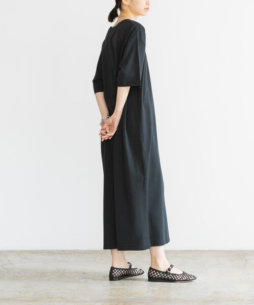 URBAN RESEARCH（アーバンリサーチ）の「ルーズTシャツワンピース（ワンピース・レディース・BLACK/STEEL・FREE）」の5枚目の写真