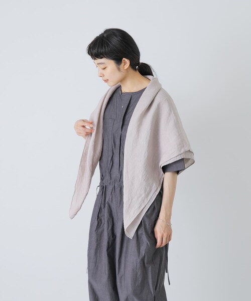 かぐれ（カグレ）の「ウォッシュリネンスクエアストール（ストール/ショール・レディース・NATURAL/NAVY/PINK・Free）」の3枚目の写真