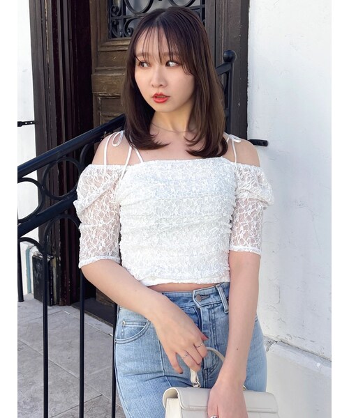 dazzlin（ダズリン）の「ギャザードロストリボントップス（Tシャツ/カットソー・レディース・オフホワイト/イエロー/ブルー・F）」の2枚目の写真