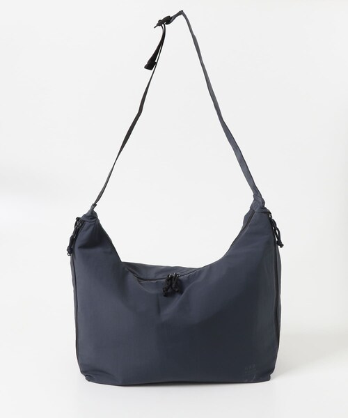 URBAN RESEARCH DOORS(アーバンリサーチドアーズ)の「撥水MULTIPOCKET SHOULDER(ショルダーバッグ・メンズ・BLACK/D.GRAY/NAVY・-)」の3枚目の写真